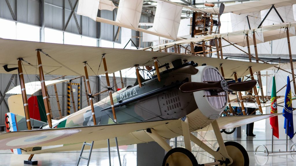 Museu do Ar recebeu réplica do avião SPAD 7C1