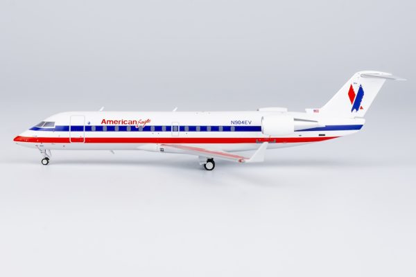 ng-models-52069-canadair-crj200er-american-eagle--expressjet-airlines-n904ev-x35-197144_1