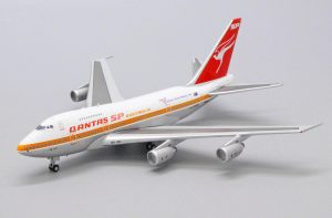 jc-wings-ew474s006-boeing-747sp-qantas-brisbane-1982-vh-eab-xd2-197875_0