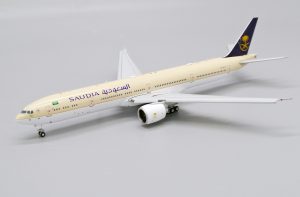 jc-wings-xx4476a-boeing-777-300er-saudi-arabian-airlines-hz-ak38-flaps-down-x42-197886_0
