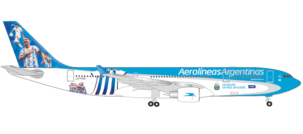 herpa-wings-537247-airbus-a330-200-aerolneas-argentinas-argentina-football-livery-lv-fvh-xab-198790_0