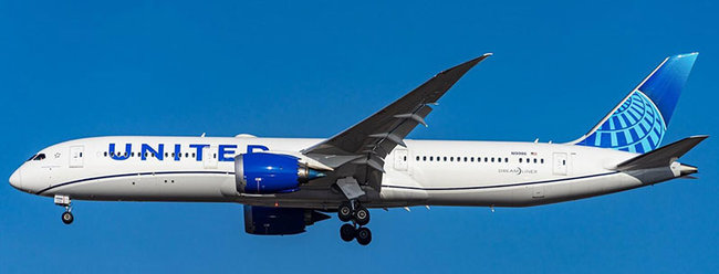 aviation-400-av4192-boeing-787-9-dreamliner-united-airlines-n19986-detachable-gear-xea-199702_0