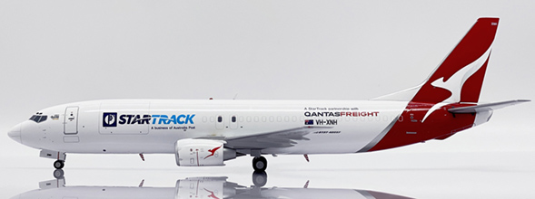 jc-wings-xx20394-boeing-737-400sf-qantas-freight-startrack-vh-xnh-xf6-201233_0