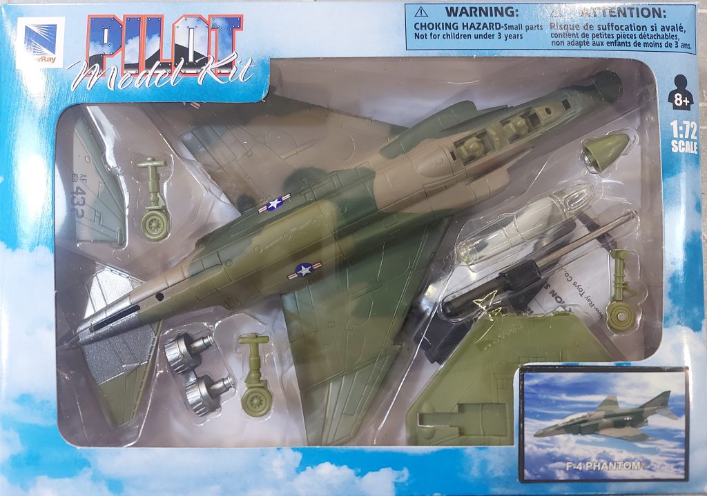F-4 PHANTOM (New Ray Pilot Model Kit)