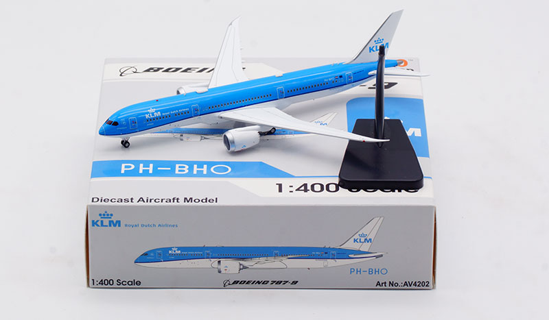 Boeing 787-9 Dreamliner KLM Royal Dutch Airlines PH-BHO detachable gear – AV4202