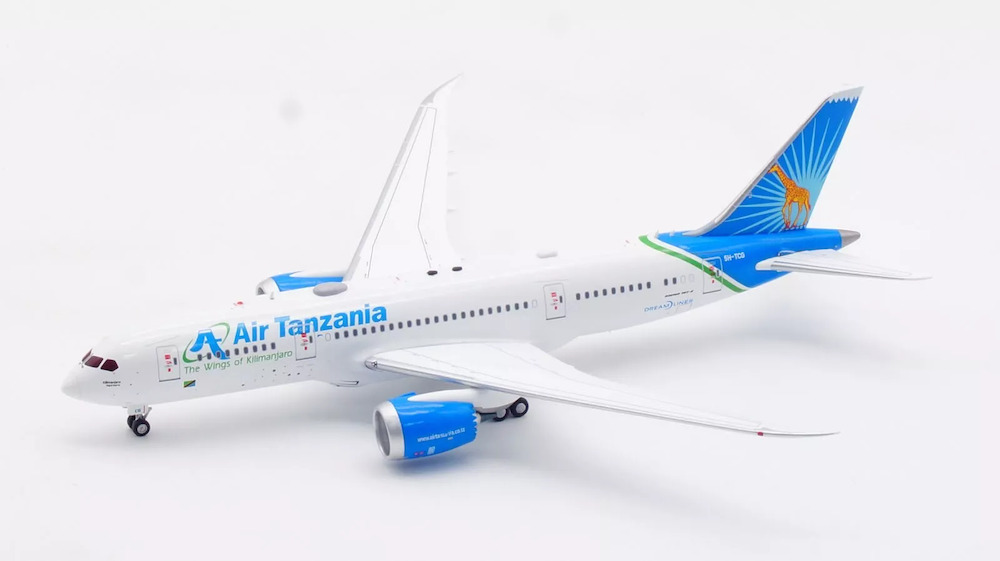 aviation-400-av4243-boeing-787-8-dreamliner-air-tanzania-5h-tcg-detachable-gear-xc3-202976_0