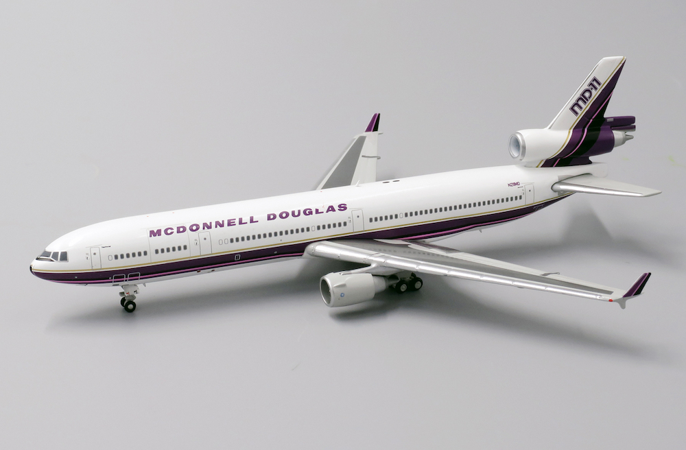 McDonnell Douglas MD11 McDonnell Douglas House Color N211MD – LH4076