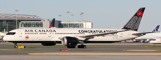 Boeing 787-9 Dreamliner Air Canada “Congratulations” C-FVNB – XX40239