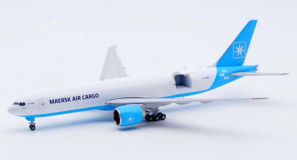 jc-wings-xx40289c-boeing-777f-maersk-air-cargo-oy-mac-interactive-series-x33-205721_0