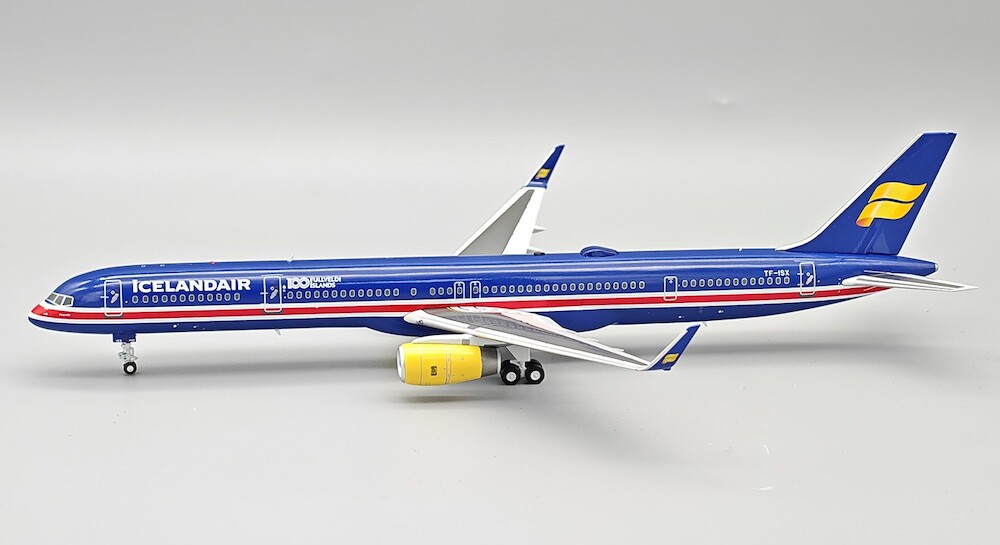 inflight-200-if753fi0425-boeing-757-308-icelandair-100-years-icelandic-independence-tf-isx-x07-208876_0