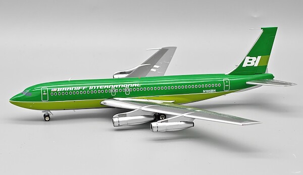 inflight-200-if701bn0624-boeing-707-100-braniff-n105bn-f63-209162_0