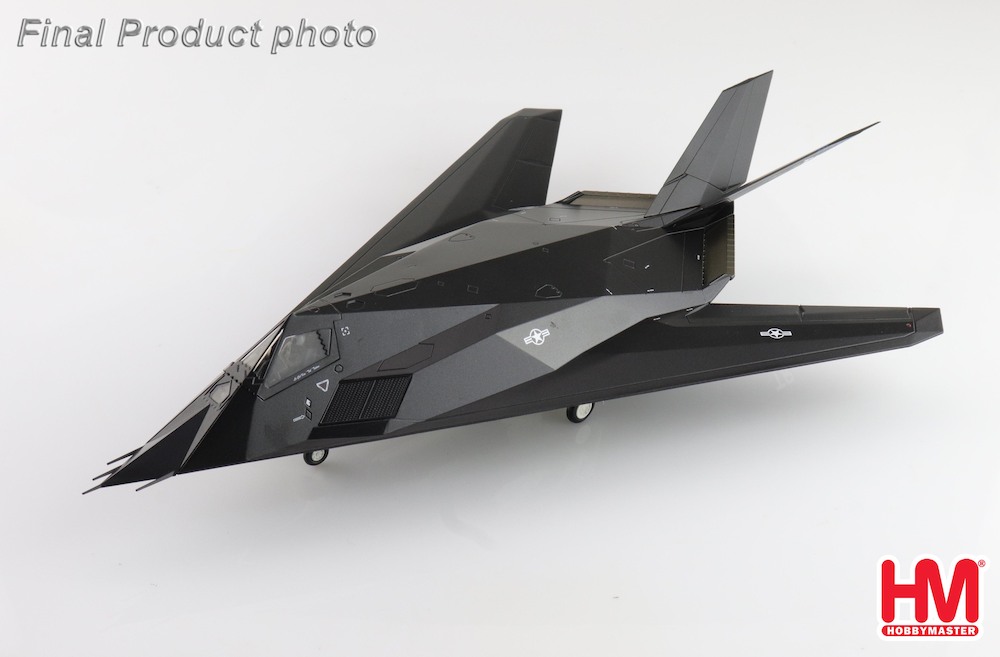 hobbymaster-ha5813-f117a-nighthawk-usaf-84-0809-2022-wextra-2-x-b57--b61-bombs-xea-211607_0 hobbymaster-ha5813-f117a-nighthawk-usaf-84-0809-2022-wextra-2-x-b57--b61-bombs-xea-211607_0