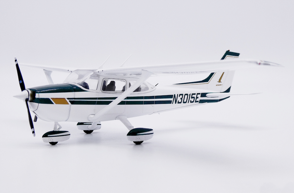 gemini-aces-xx172001-cessna-172-skyhawk-ii-private-n3015e-x2d-213033_0 (1)