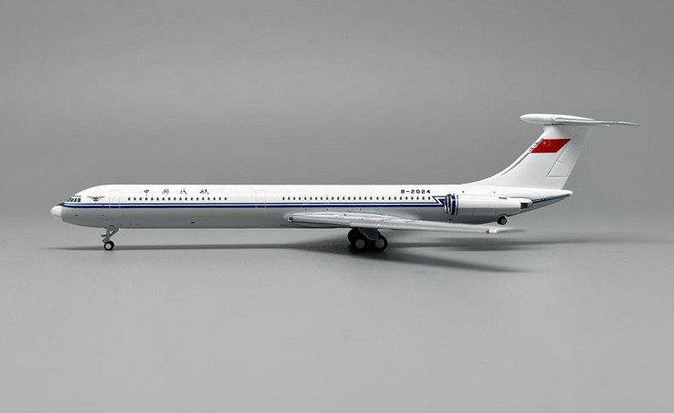 phoenix-models-12017-ilyushin-il62-caac-b-2024-x09-212635_0