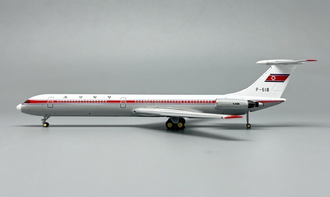CAAC Ilyushin IL-62