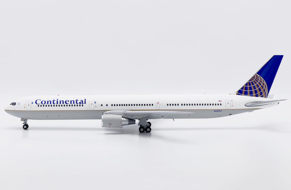 jc-wings-lh2505-boeing-767-400er-continental-airlines-skyteam-logo-n66051-x52-213646_0