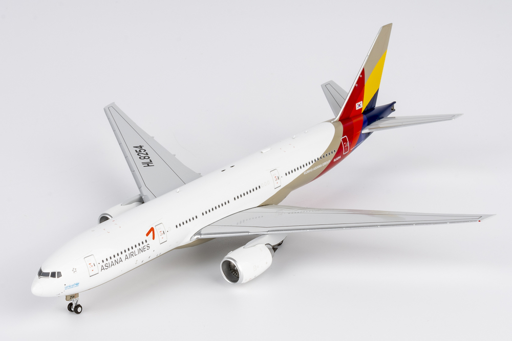 ng-models-72065-boeing-777-200er-asiana-airlines-hl8254-x04-213089_0