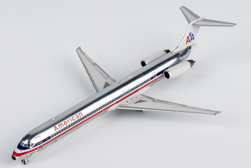 ng-models-83008-mcdonnell-douglas-md82-american-airlines-n236aa-black-nosecone-x25-213100_0