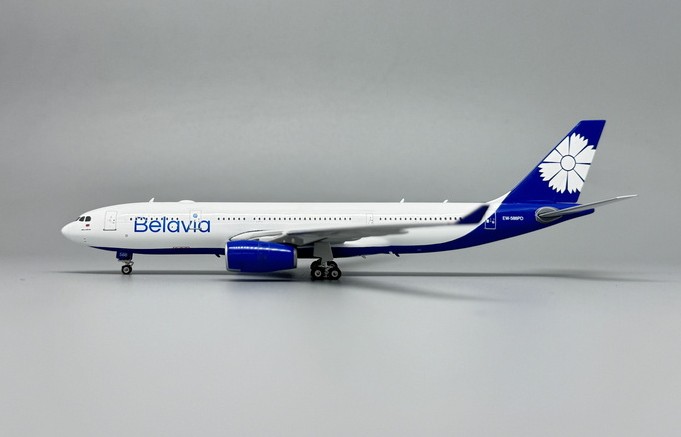 phoenix-models-12022-airbus-a330-200-belavia-ew-588pd-x63-213153_0