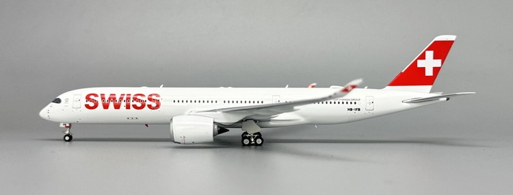 phoenix-models-12026-airbus-a350-900-swiss-hb-ifb-x6e-213159_0