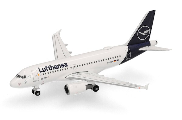 herpa-wings-538749-airbus-a319-lufthansa-schnefeld-d-aibe-f4d-216366_0