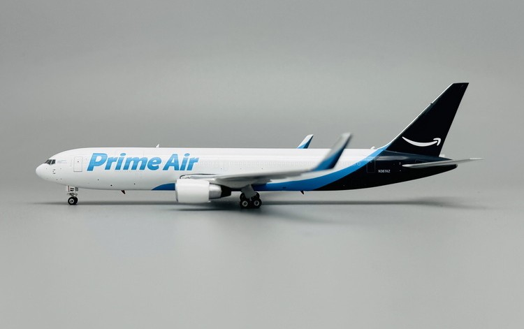 phoenix-models-04675-boeing-767-300er-amazon-prime-air-n367az-x7b-216044_0