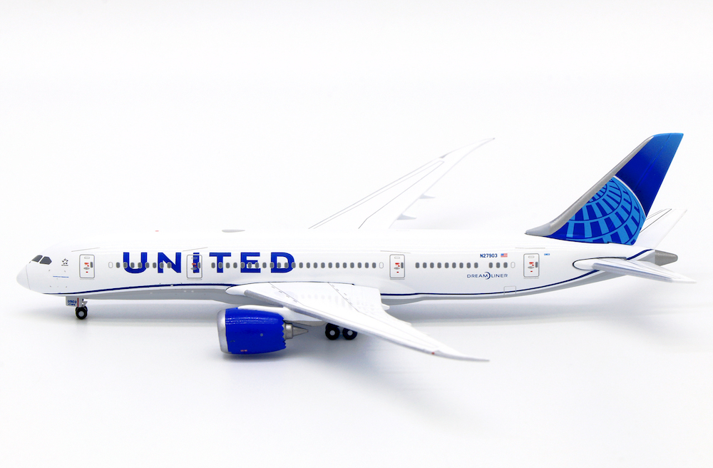 aether-model-ual126104-boeing-787-8-dreamliner-united-airlines-n27903-x9e-217932_0