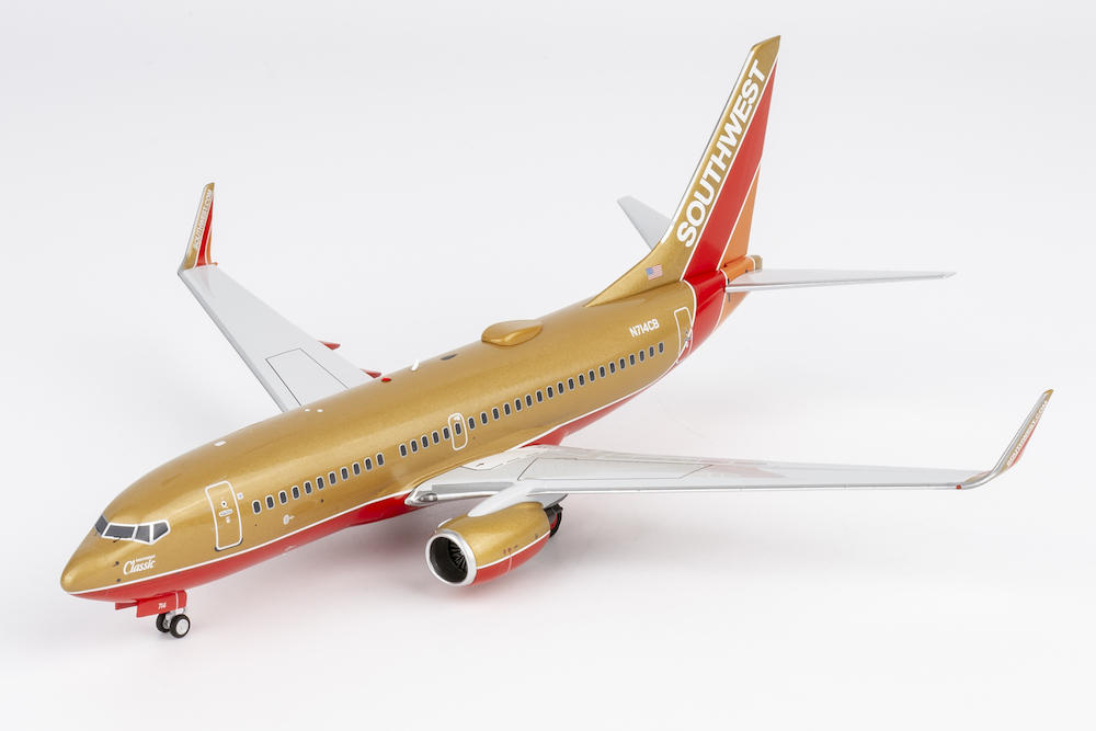 ng-models-05030-boeing-737-700-southwest-airlines-desert-gold-retro-livery-n714cb-x44-217704_0