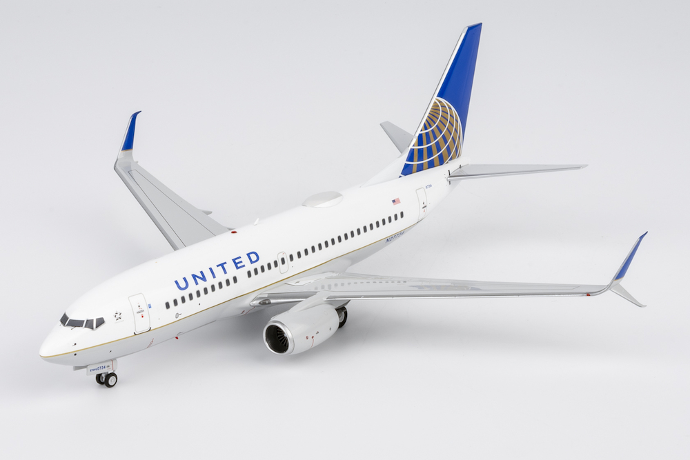 ng-models-05035-boeing-737-700-united-airlines-co-ua-merged-livery-n27734-x1f-217707_0