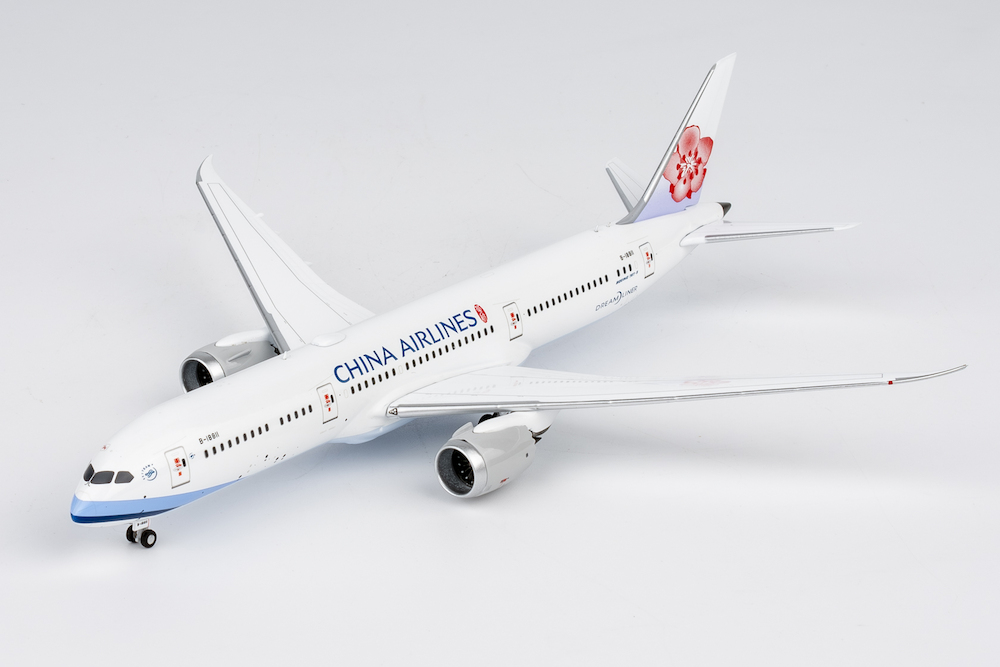 ng-models-55158-boeing-787-9-dreamliner-china-airlines-b-18811-first-787-9-for-china-airlines-ultimate-with-luxurious-package-x7e-219006_0