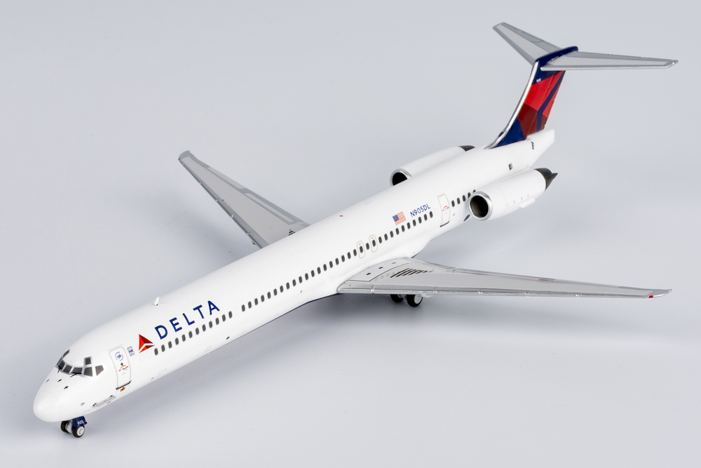 ng-models-83013-mcdonnell-douglas-md88-delta-air-lines-n905dl-x92-219010_0