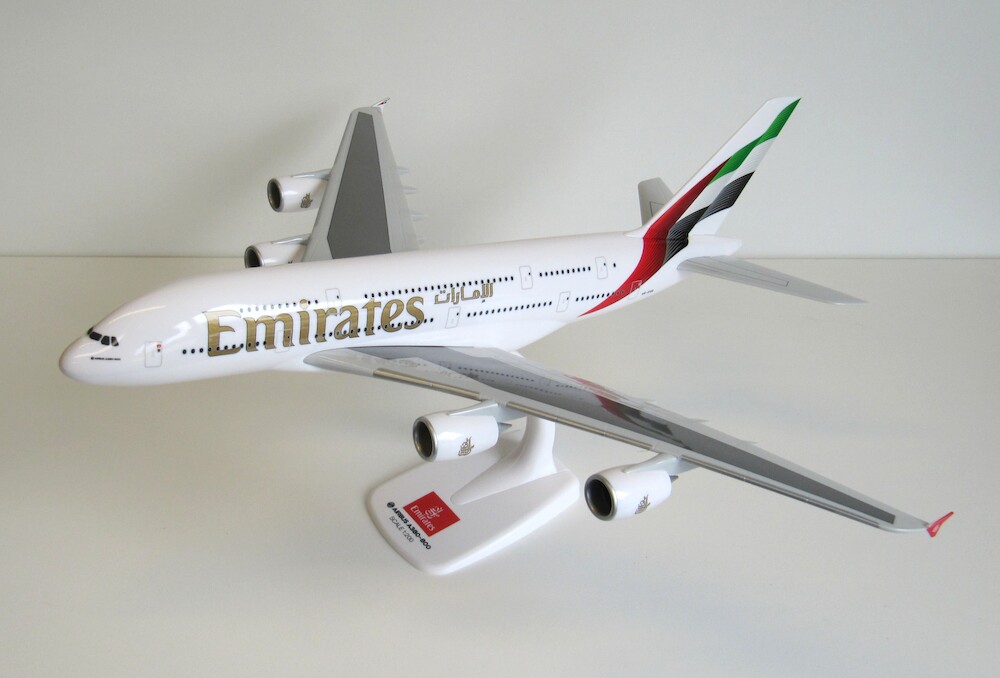 ppc-471171-airbus-a380-800-emirates-a6-eog-x06-218857_0