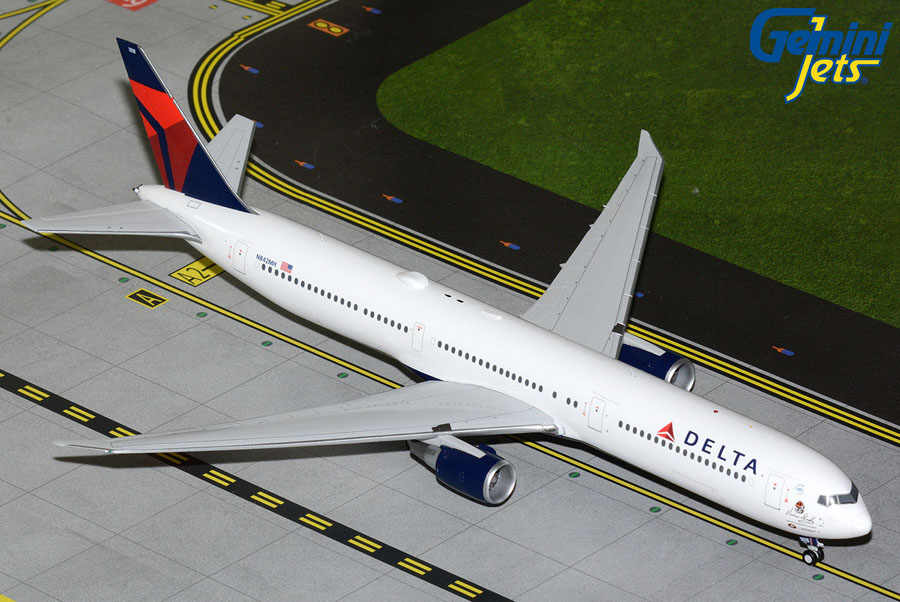 gemini-jets-g2dal1444-boeing-767-400er-delta-air-lines-vince-dooley-n842mh-x7c-219936_0