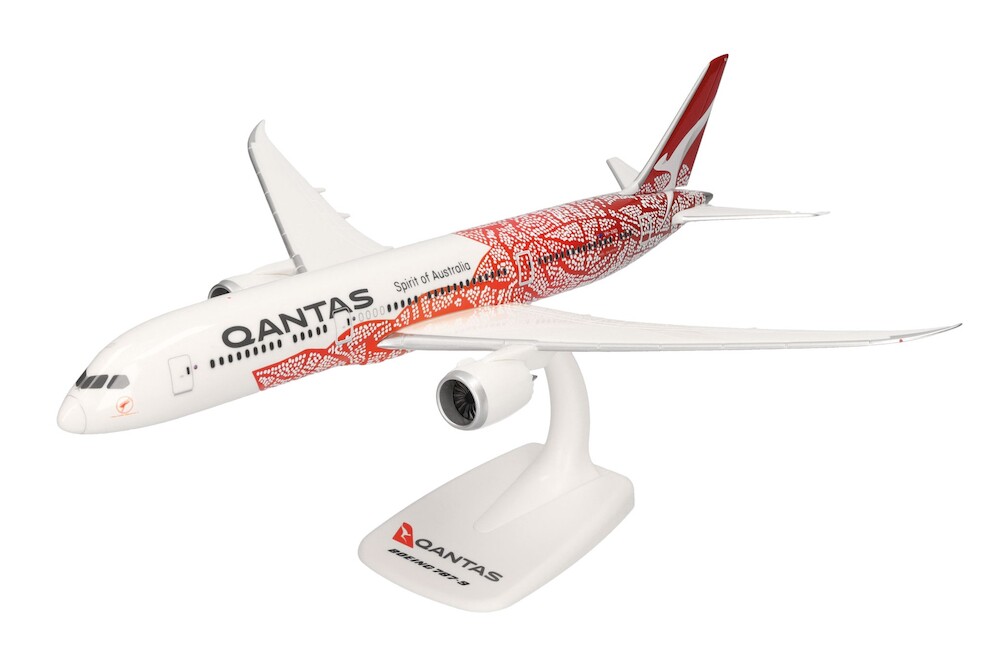 herpa-wings-615044-boeing-787-9-dreamliner-qantas-yam-dreaming-vh-znd-x46-219785_0