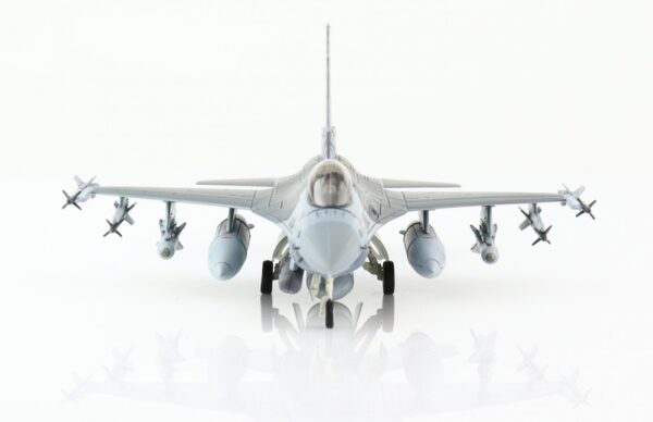 hobbymaster-ha3889-f16am-fighting-falcon-301-sq-jaguares-portuguese-air-force-nato-tiger-meet-2011-xc4-179499_2
