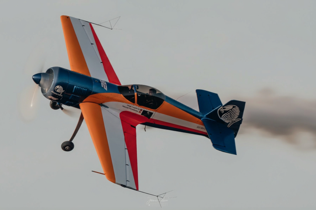 Air Invictus: Confirma Jorge Loureiro: membro da equipa nacional portuguesa de voo acrobático