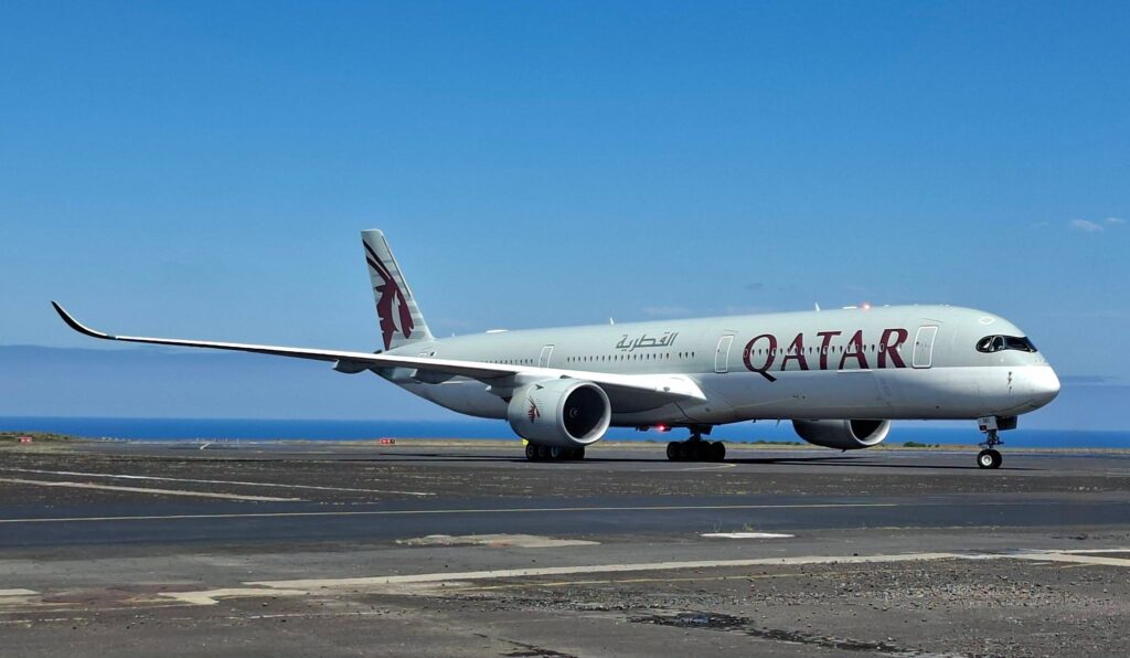Airbus A350 da Qatar Airways aterra de emergência em Santa Maria, Açores